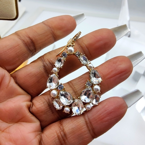 Goldtone Oval Earrings • Pierced • Bling • Hangar - Picture 4 of 5